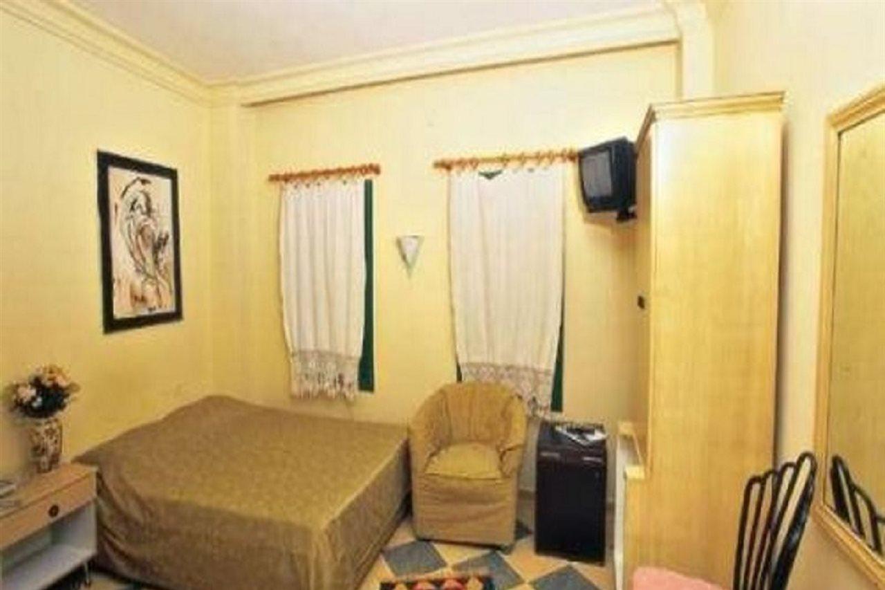 Kaleici Pera Palace Hotel Анталия Екстериор снимка